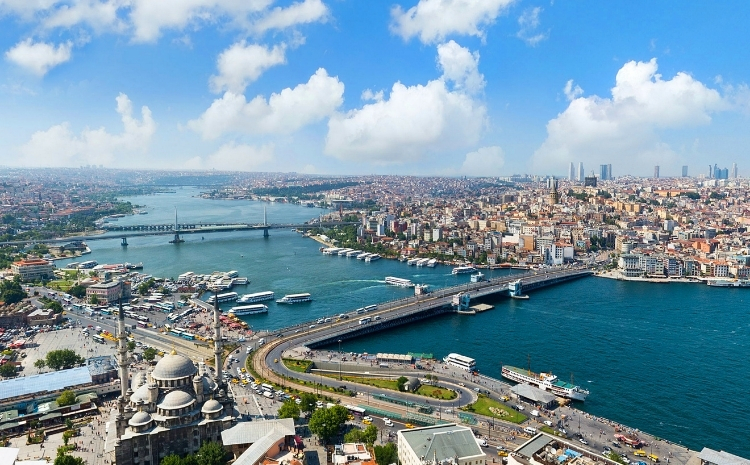  İş Hukuku Avukatı İstanbul: Haklarınızın Güvencesi